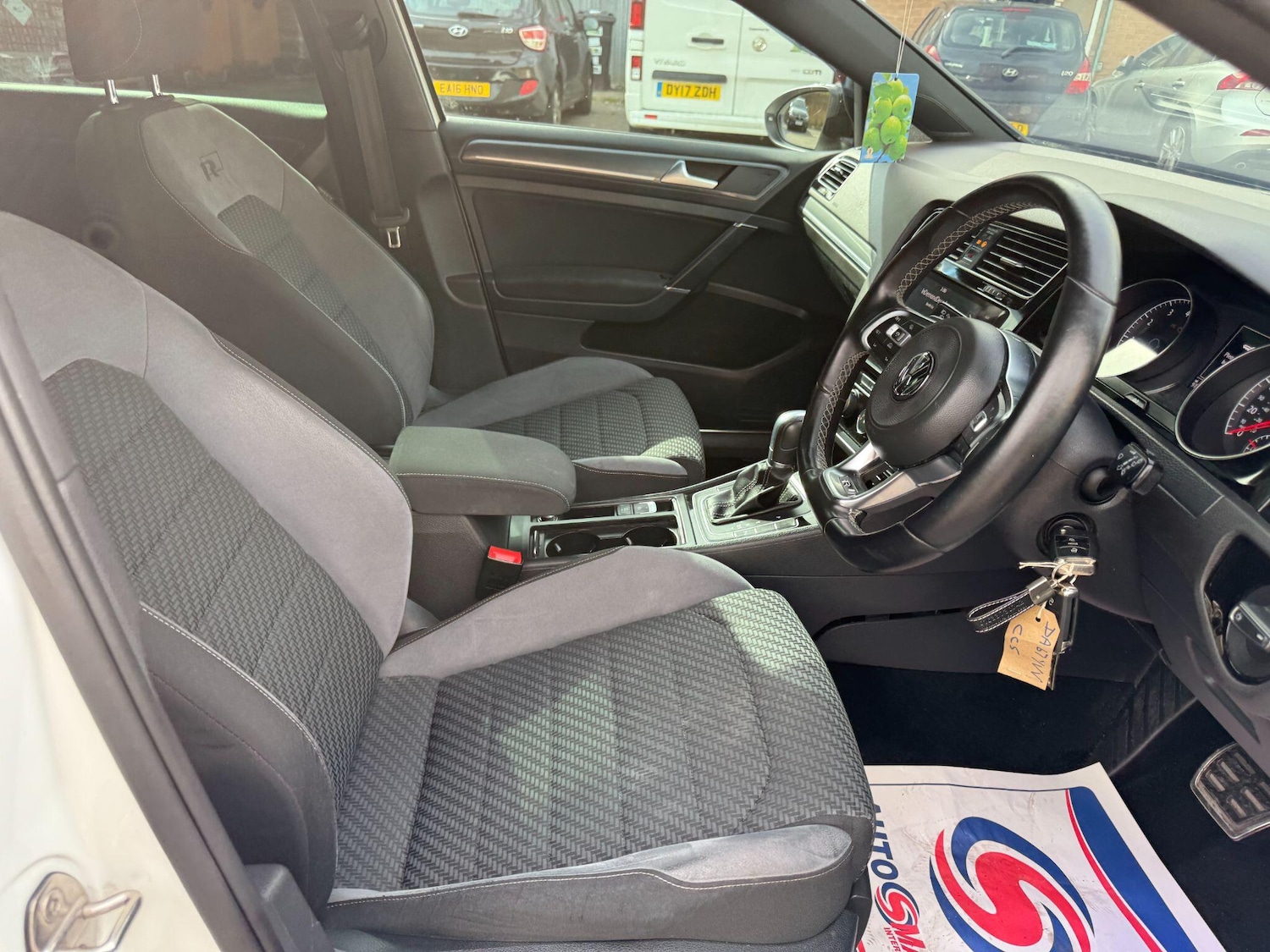 Used Volkswagen Golf 2017 for sale - 76152181: Photo 46