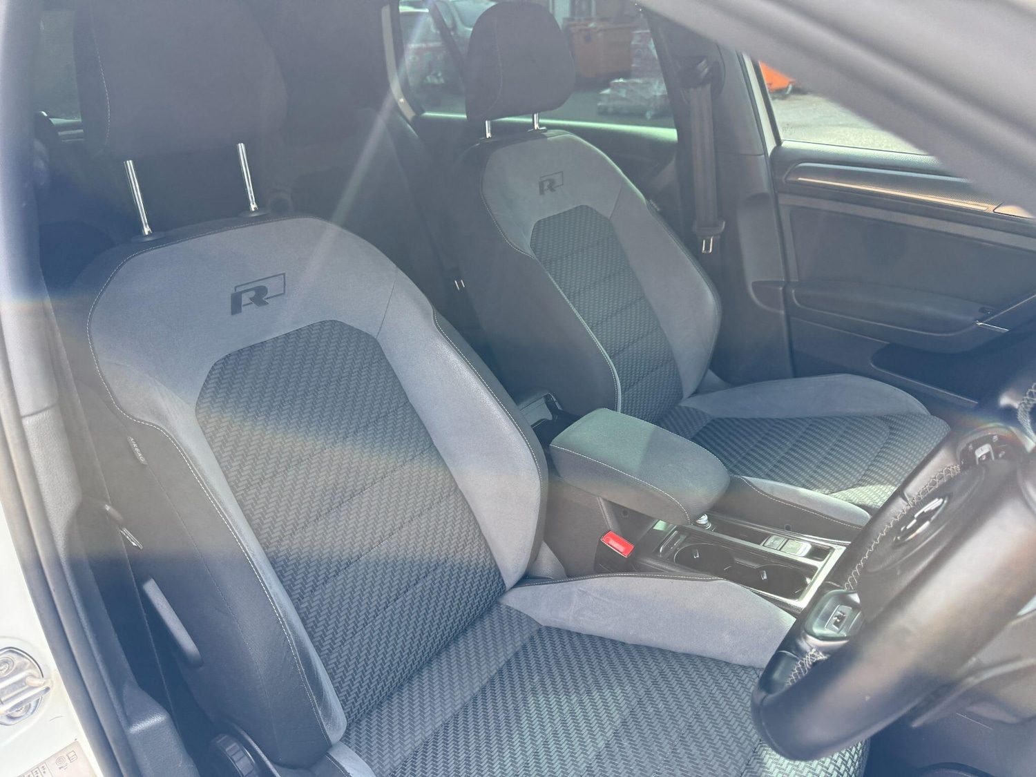 Used Volkswagen Golf 2017 for sale - 76152181: Photo 48