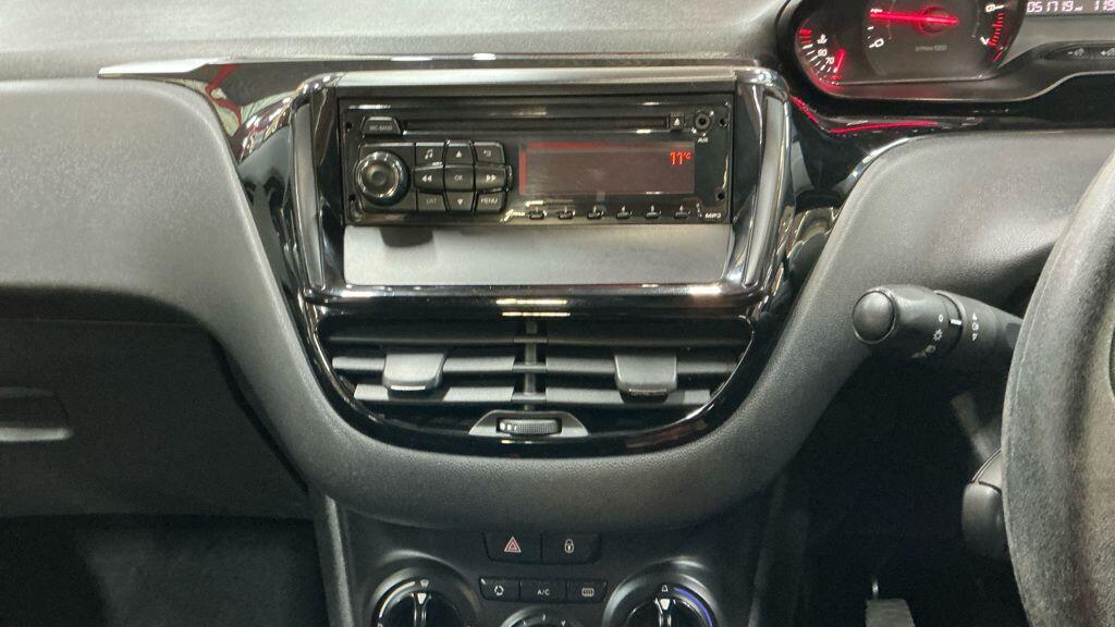 Used Peugeot 208 2013 for sale - 76381329: Photo 11