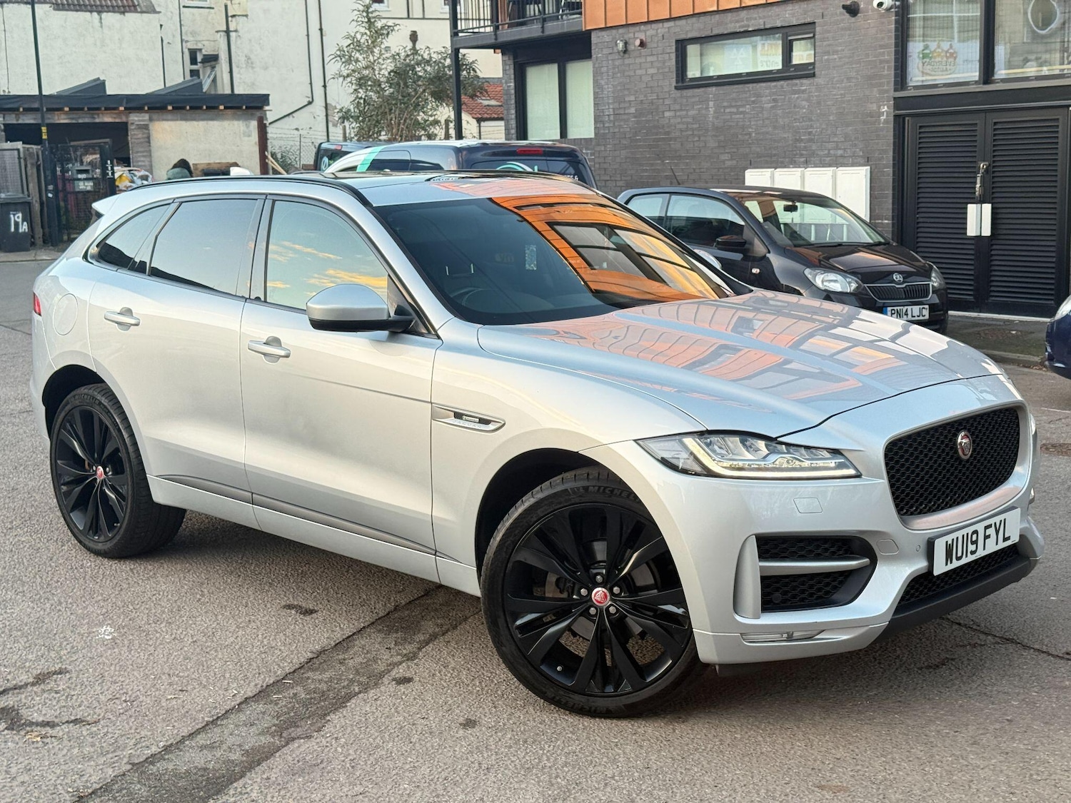 Used Jaguar F-Pace 2019 for sale - 77278521: Photo 8