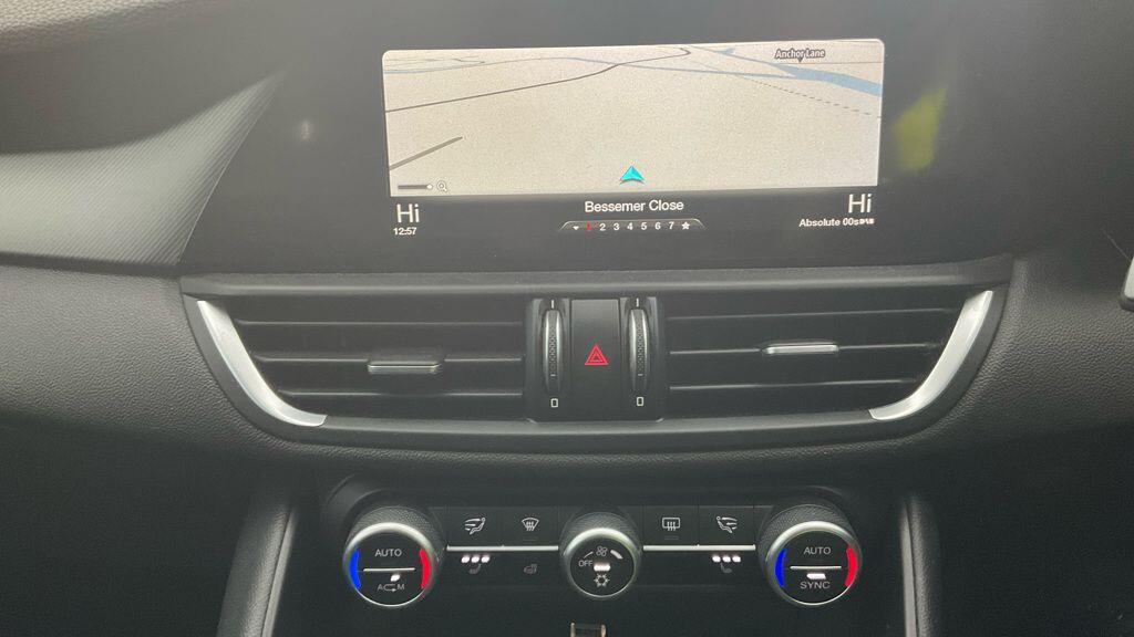 Used Alfa Romeo Giulia 2017 for sale - 77290463: Photo 2