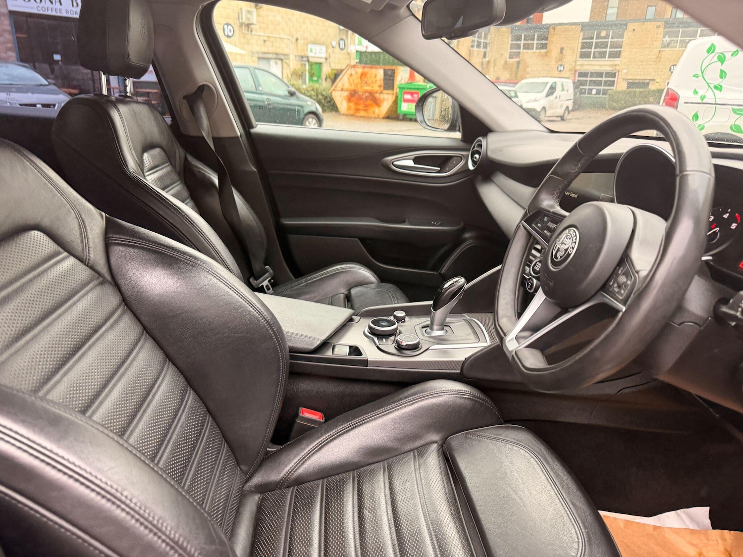 Used Alfa Romeo Giulia 2017 for sale - 77290463: Photo 52