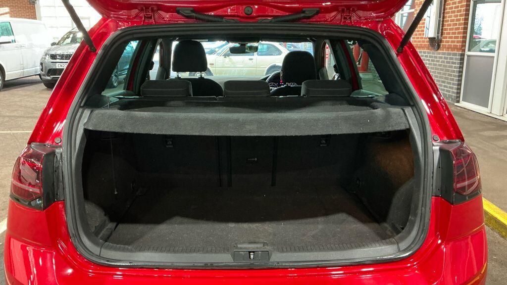 Used Volkswagen Golf 2018 for sale - 76781792: Photo 10