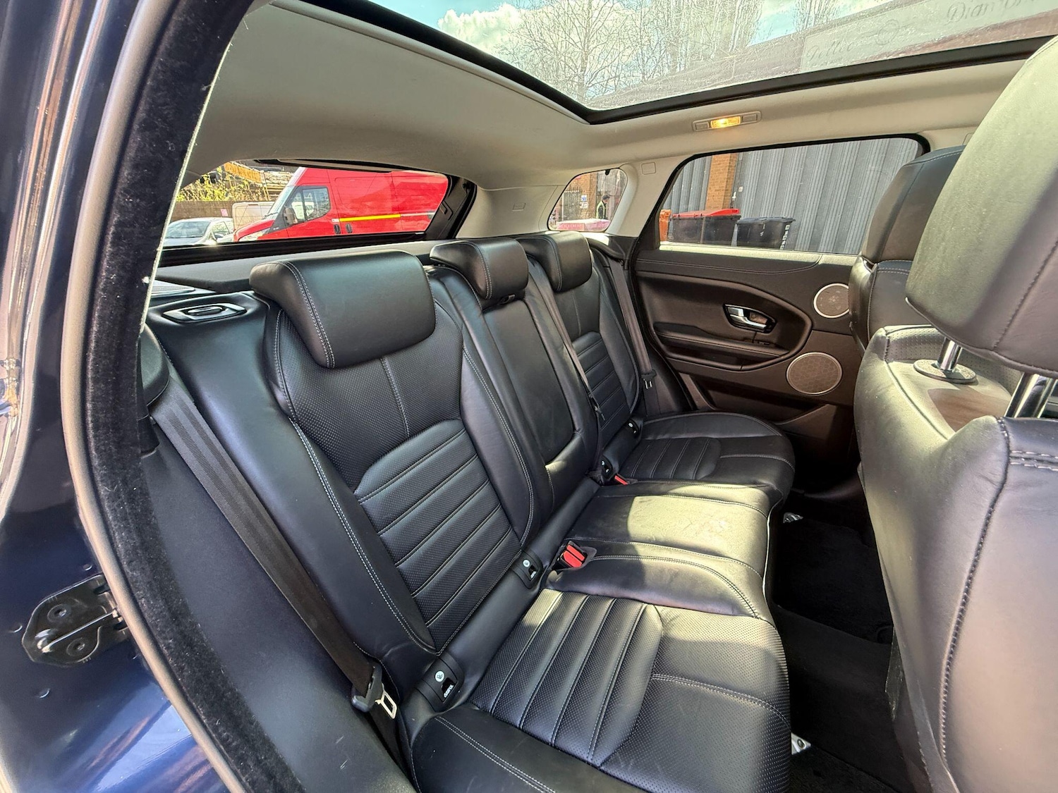 Used Land Rover Range Rover Evoque 2015 for sale - 78033970: Photo 40