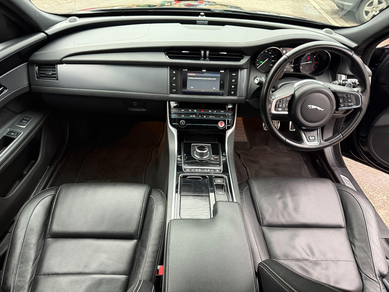 Used Jaguar XF 2018 for sale - 77344872: Photo 39