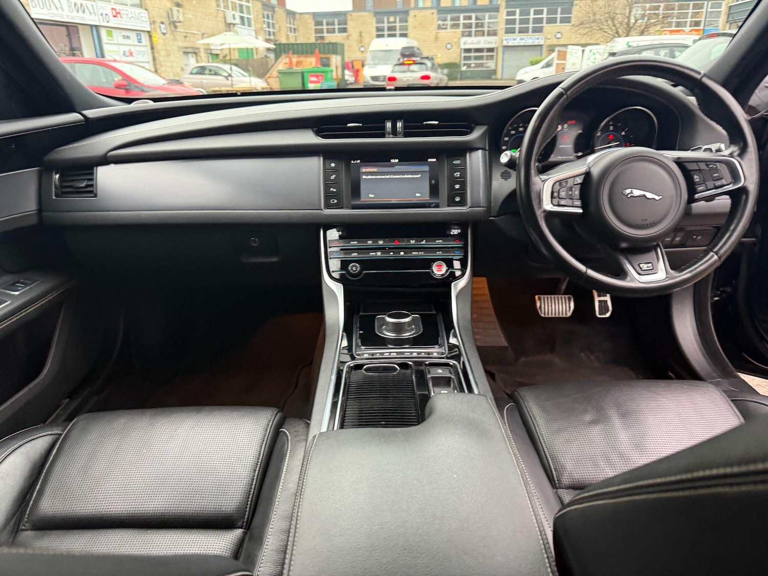 Used Jaguar XF 2018 for sale - 77344872: Photo 42