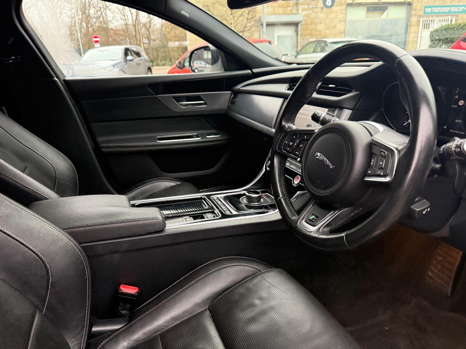 Used Jaguar XF 2018 for sale - 77344872: Photo 47