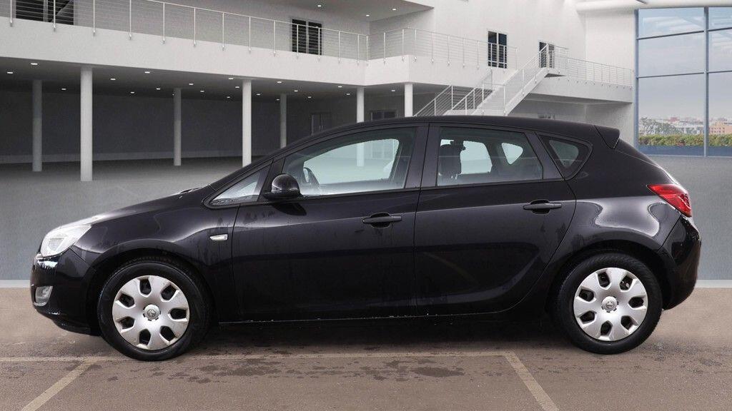 Used Vauxhall Astra 2010 for sale - 77565140: Photo 5