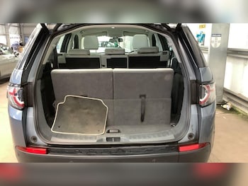 Used Land Rover Discovery Sport 2019 for sale - 78492526: Photo