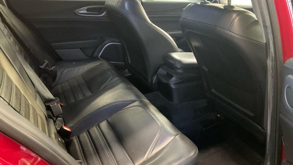 Used Alfa Romeo Giulia 2017 for sale - 76752669: Photo 4