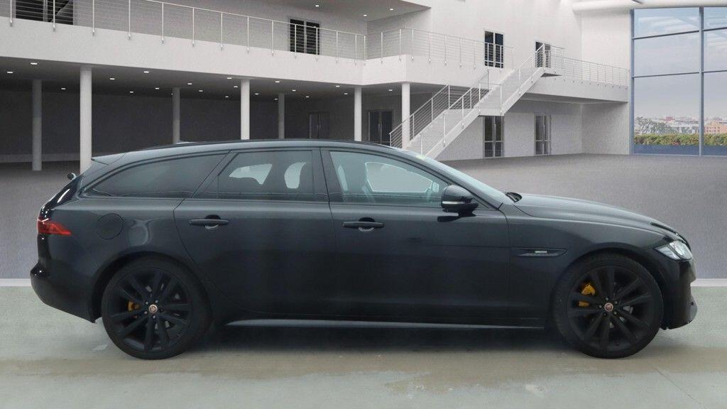 Used Jaguar XF 2018 for sale - 76850327: Photo 8
