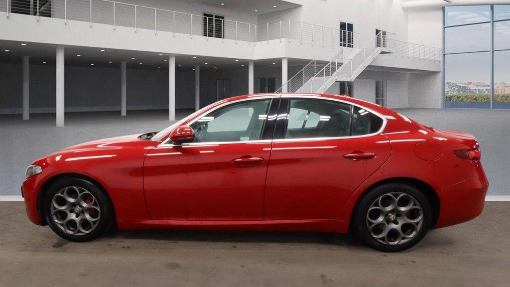 Used Alfa Romeo Giulia 2017 for sale - 77155537: Photo 10