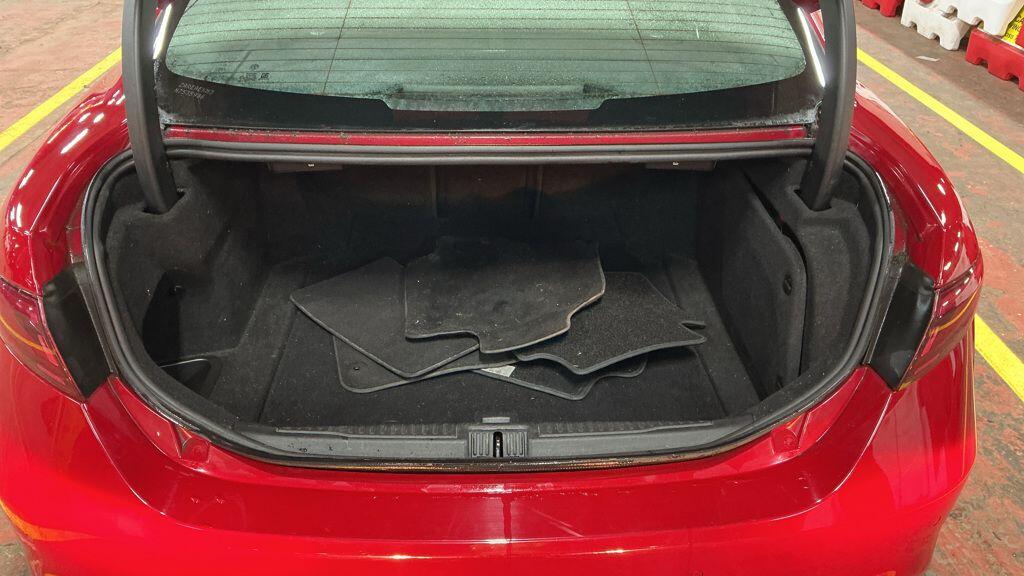 Used Alfa Romeo Giulia 2017 for sale - 77155537: Photo 11