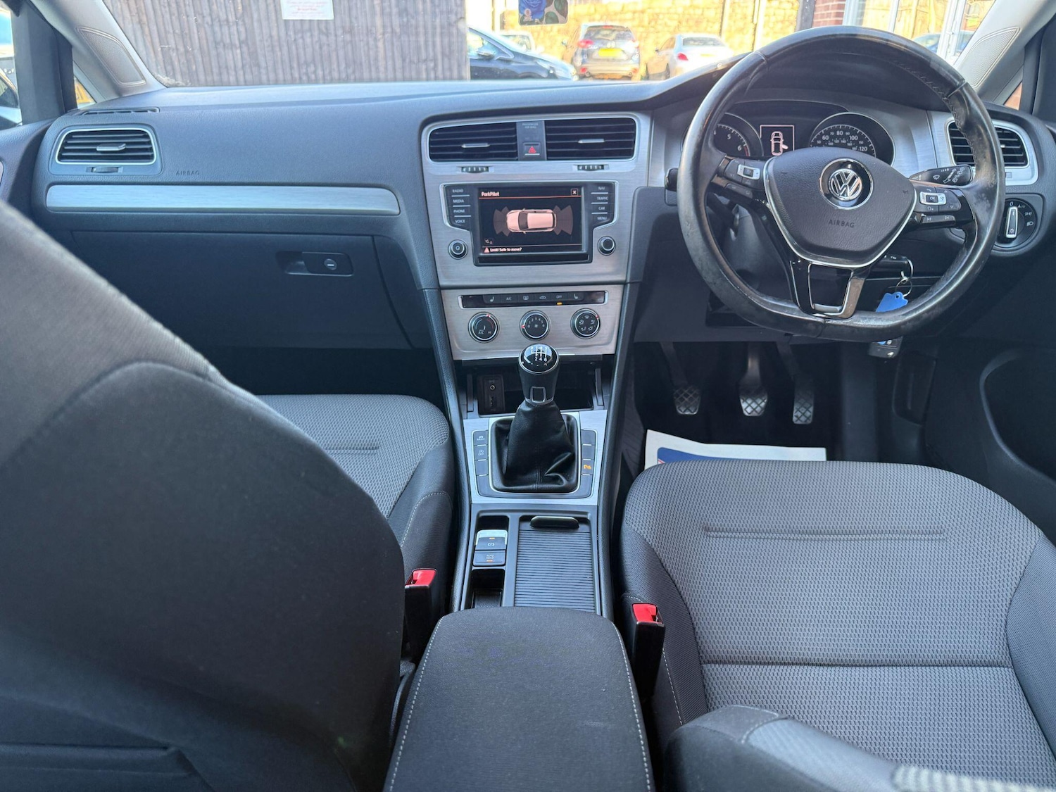 Used Volkswagen Golf 2016 for sale - 76527726: Photo 36