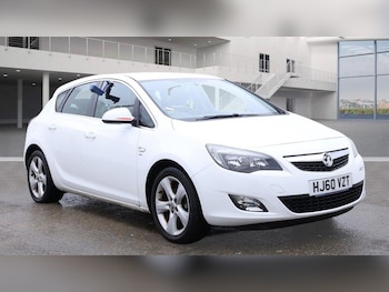 2010 (60) - 1.4T 16V SRi [140] 5dr