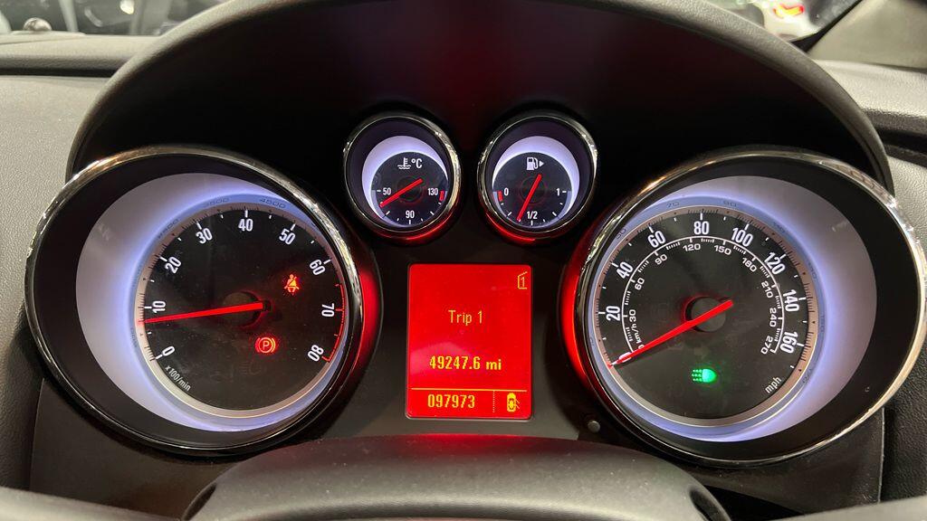 Used Vauxhall Astra 2010 for sale - 76759268: Photo 2