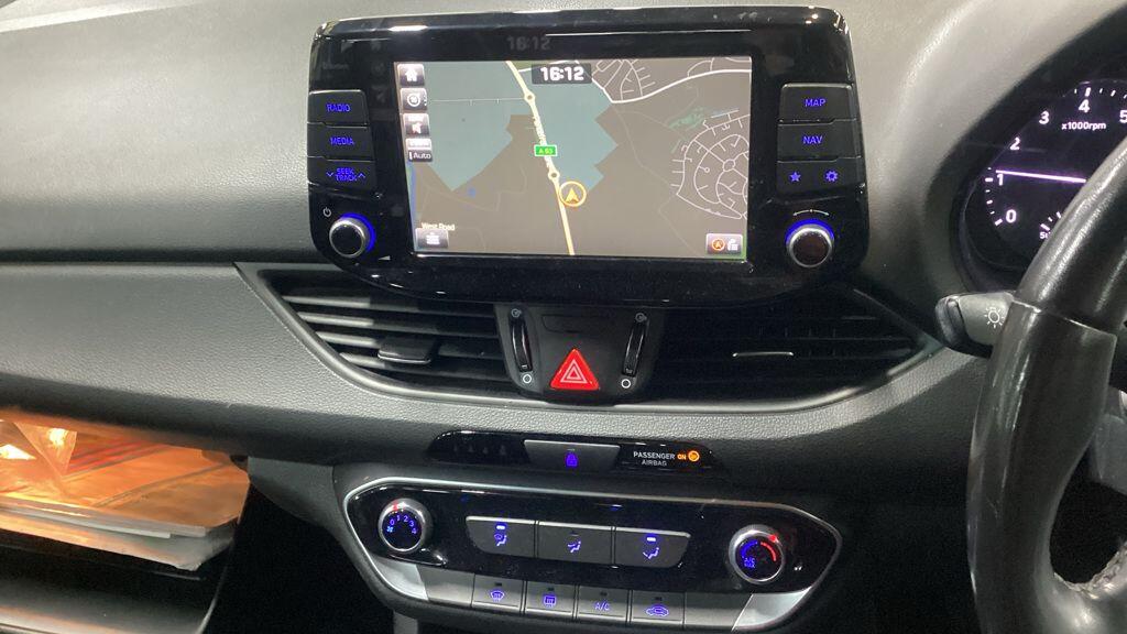 Used Hyundai i30 2017 for sale - 76398339: Photo 4