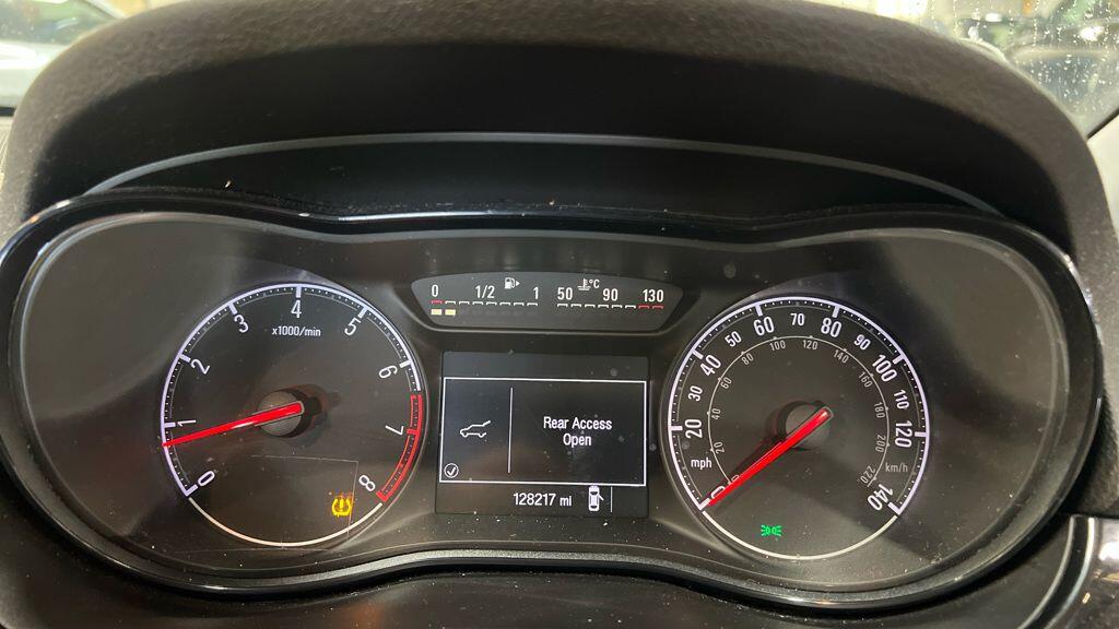 Used Vauxhall Corsa 2015 for sale - 76658477: Photo 10