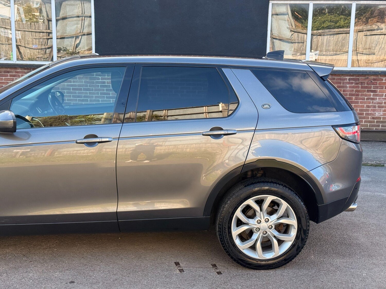 Used Land Rover Discovery Sport for sale - 78115818: Photo 28