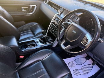 Used Land Rover Discovery Sport 2017 for sale - 78115818: Photo