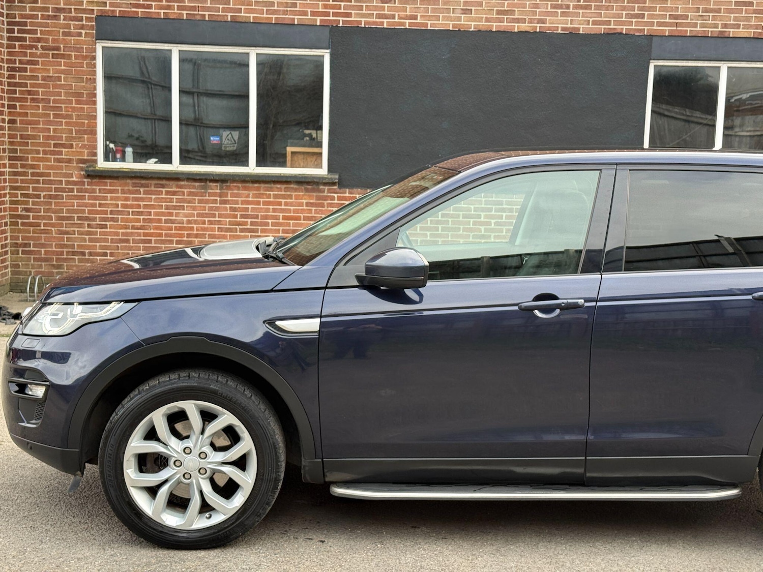 Used Land Rover Discovery Sport for sale - 77853758: Photo 23