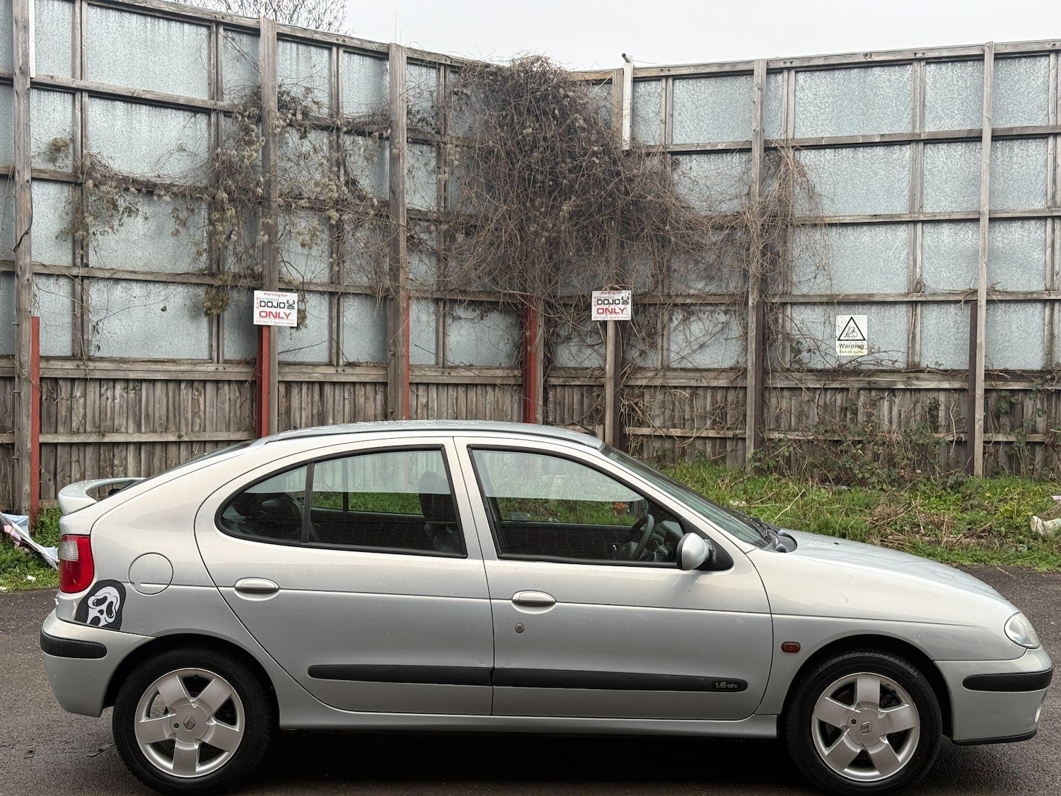 Used Renault Megane 2001 for sale - 77202660: Photo 20