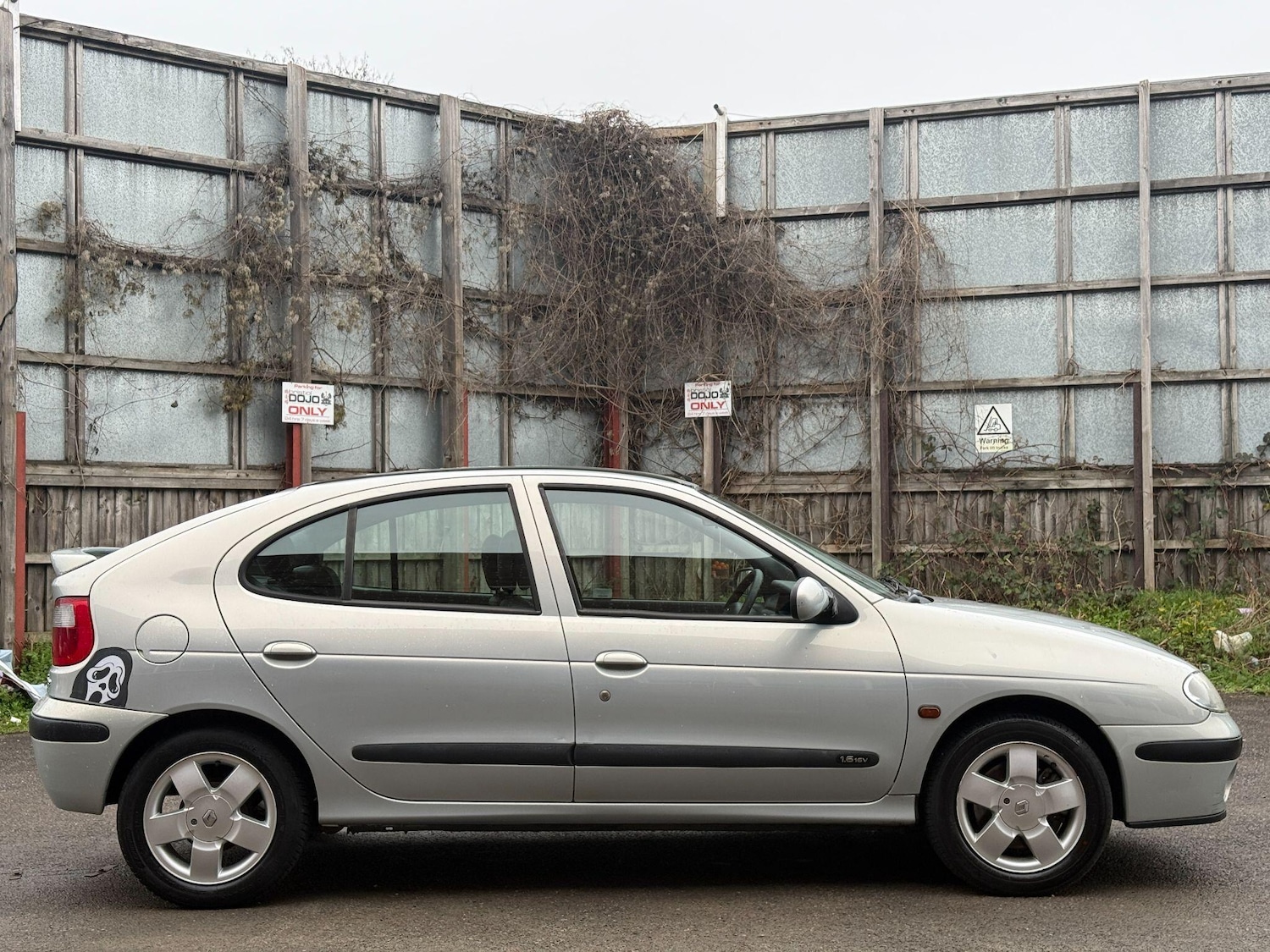 Used Renault Megane 2001 for sale - 77202660: Photo 21