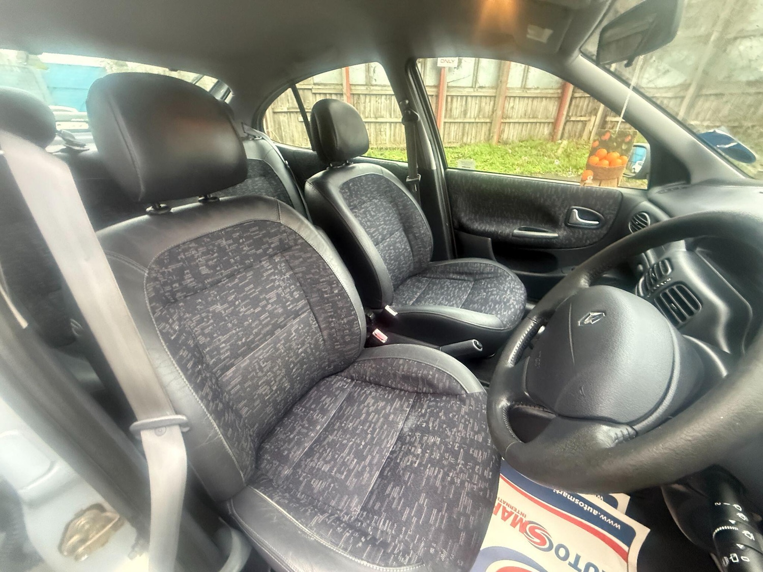 Used Renault Megane 2001 for sale - 77202660: Photo 32