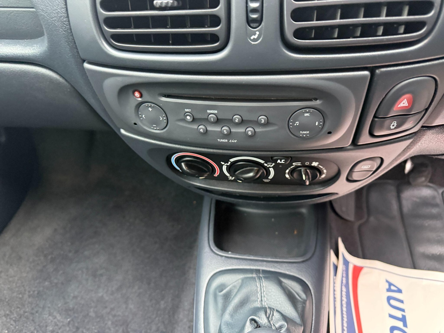 Used Renault Megane 2001 for sale - 77202660: Photo 51