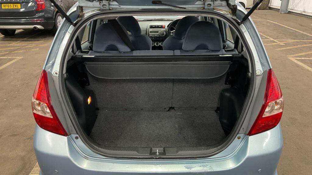 Used Honda Jazz 2005 for sale - 76499773: Photo 11