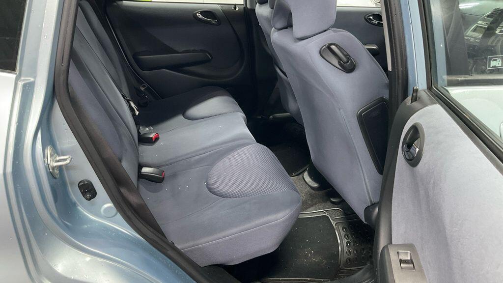 Used Honda Jazz 2005 for sale - 76499773: Photo 4