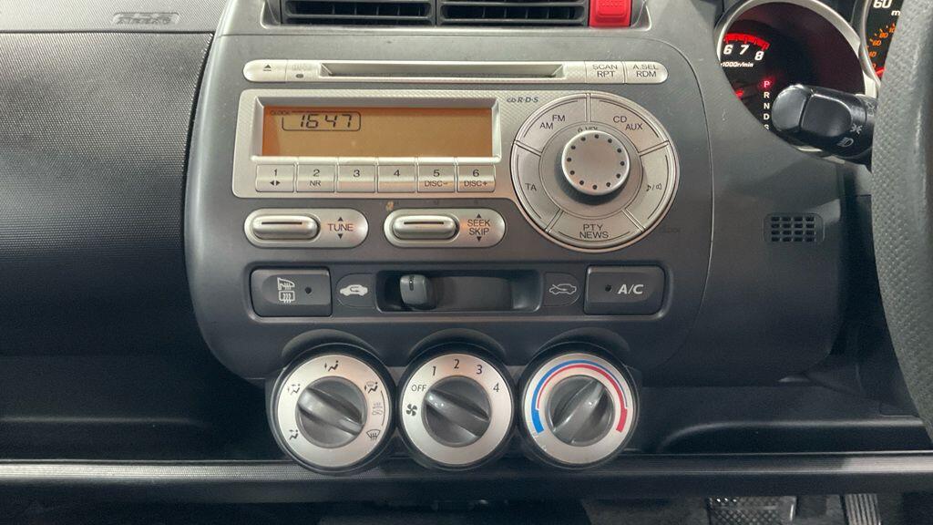 Used Honda Jazz 2005 for sale - 76499773: Photo 9