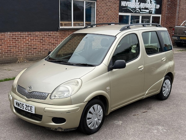 Used Toyota Yaris Verso 2005 for sale - 76228060: Photo 12