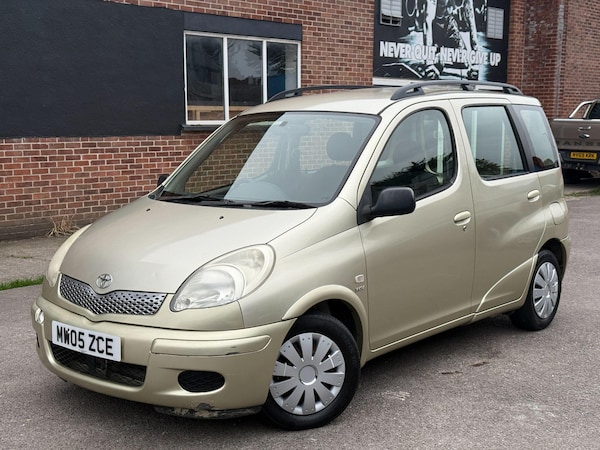 Used Toyota Yaris Verso 2005 for sale - 76228060: Photo 13