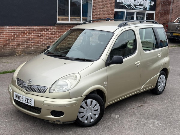 Used Toyota Yaris Verso 2005 for sale - 76228060: Photo 14