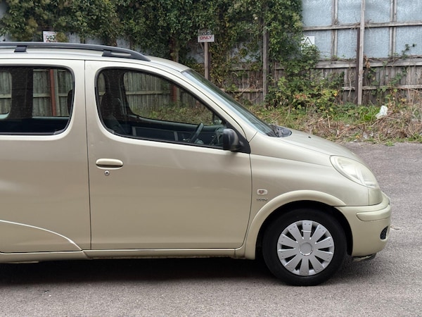 Used Toyota Yaris Verso 2005 for sale - 76228060: Photo 28