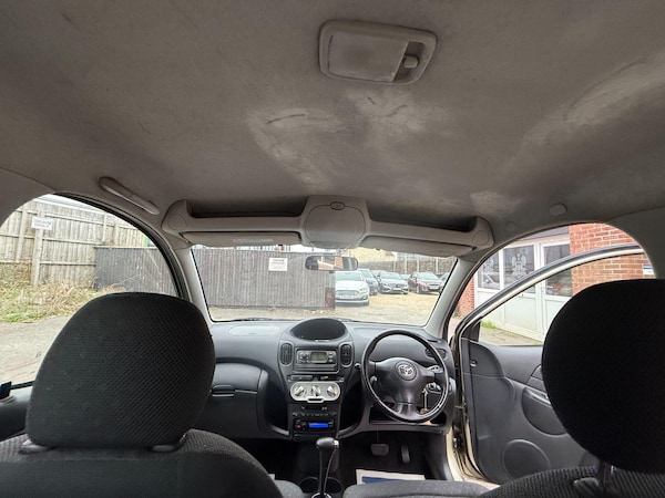 Used Toyota Yaris Verso 2005 for sale - 76228060: Photo 42