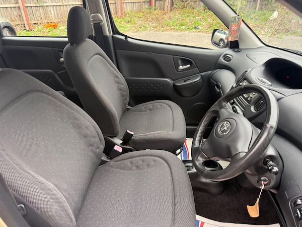 Used Toyota Yaris Verso 2005 for sale - 76228060: Photo 47
