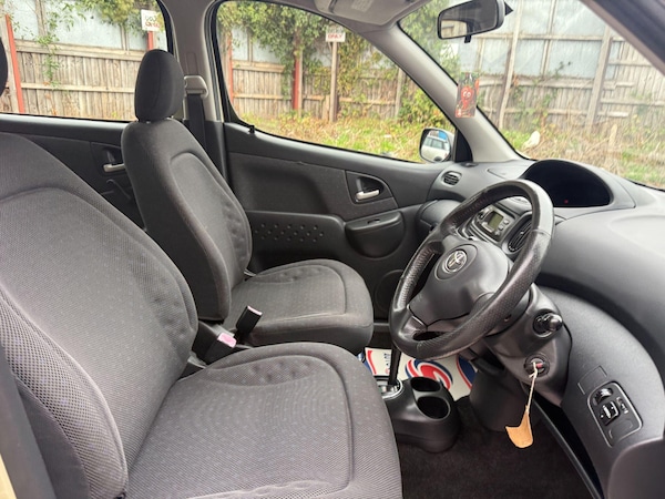 Used Toyota Yaris Verso 2005 for sale - 76228060: Photo 48