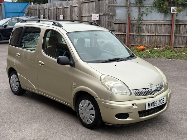 Used Toyota Yaris Verso 2005 for sale - 76228060: Photo 6