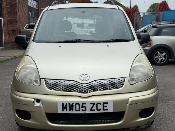 Used Toyota Yaris Verso 2005 for sale - 76228060: Photo 8
