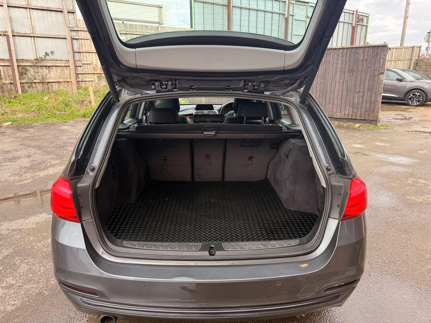 Used BMW 3 Series 2017 for sale - 77358542: Photo 64