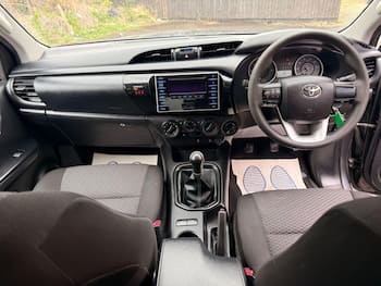 Used Toyota Hilux 2018 for sale - 79711783: Photo