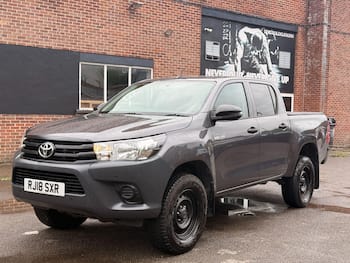 Used Toyota Hilux 2018 for sale - 79711783: Photo