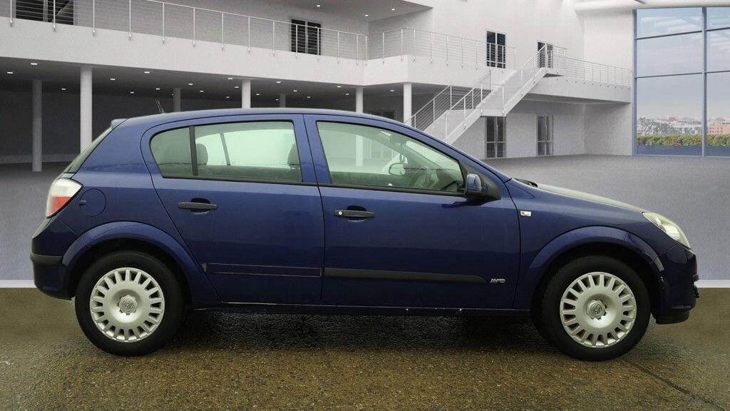 Used Vauxhall Astra 2006 for sale - 77216045: Photo 2
