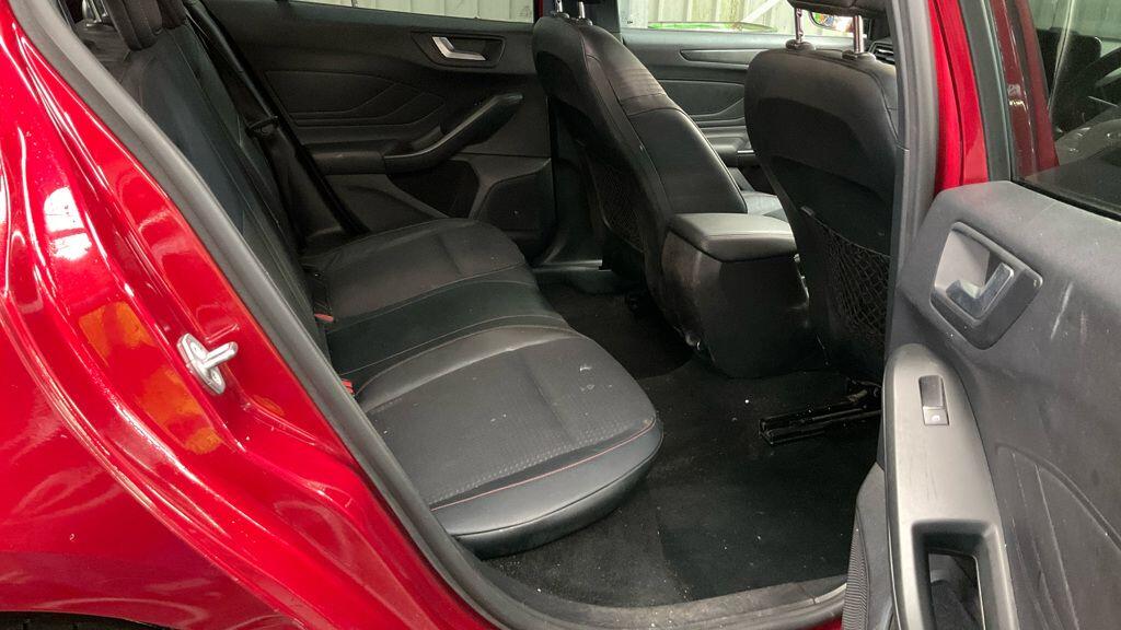 Used Ford Focus 2018 for sale - 76592793: Photo 9