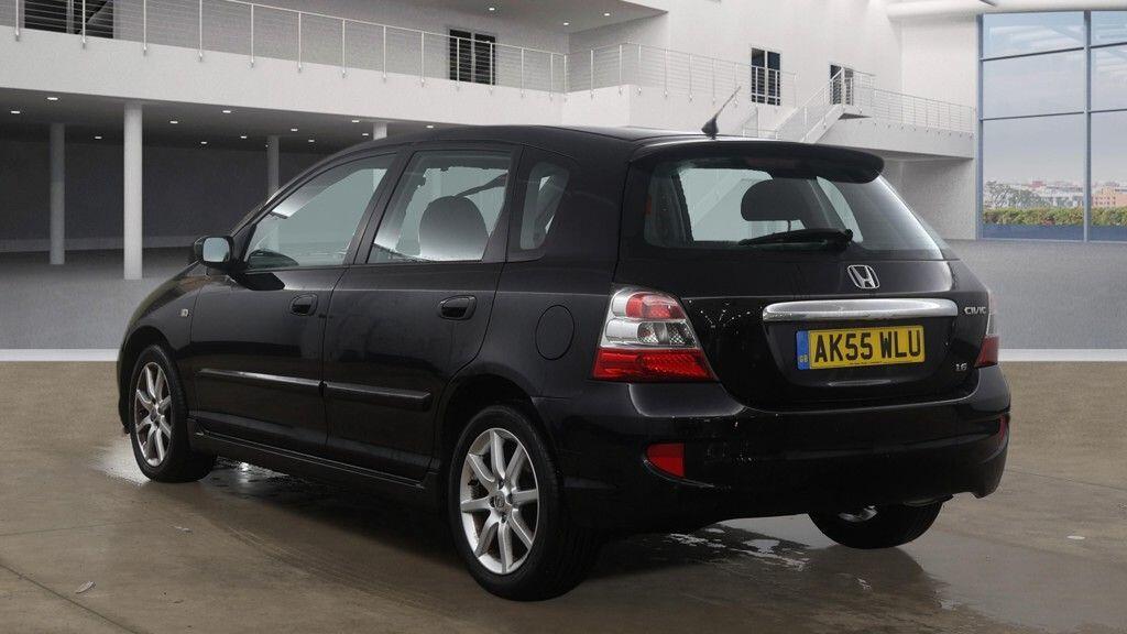 Used Honda Civic 2005 for sale - 77376517: Photo 5