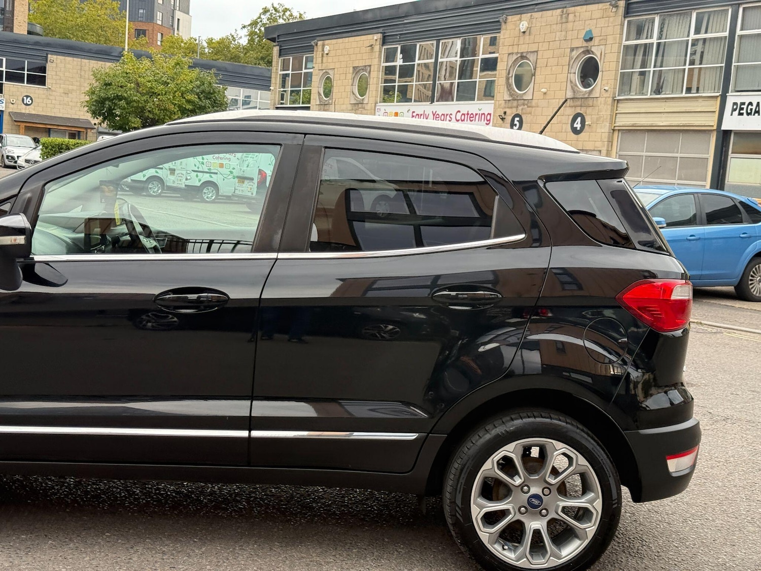 Used Ford Ecosport 2018 for sale - 76153010: Photo 23