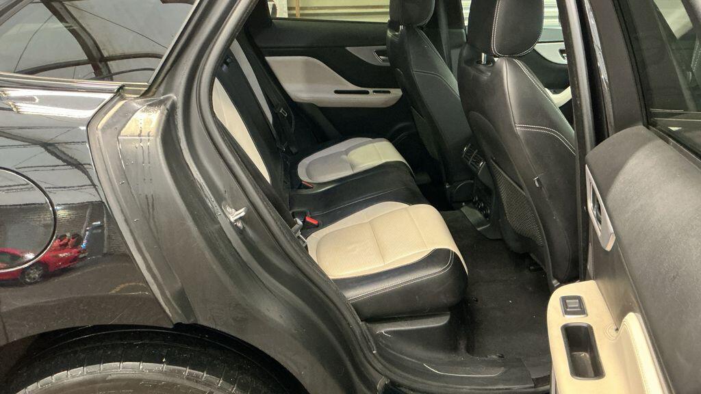 Used Jaguar F-Pace 2019 for sale - 77646690: Photo 5