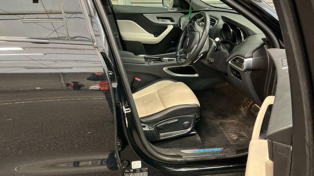 Used Jaguar F-Pace 2019 for sale - 77646690: Photo 7